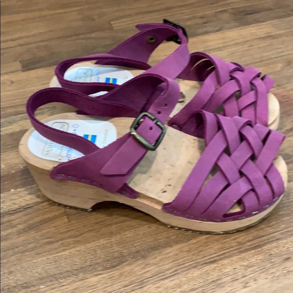 Purple suede Swedish boutique strappy clogs wood